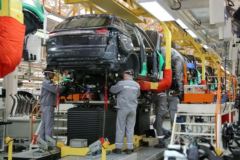 geely atlas pro def 06 min