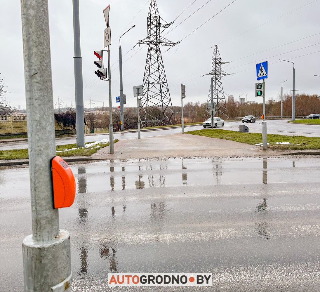 На кольце Тавлая в Гродно включили светофоры