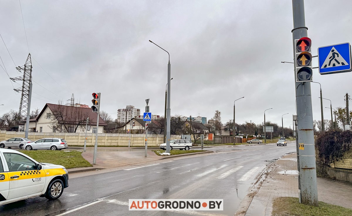 На кольце Тавлая в Гродно включили светофоры