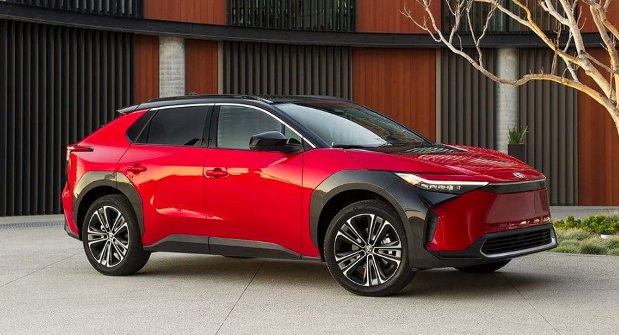 В Toyota разобрали Tesla