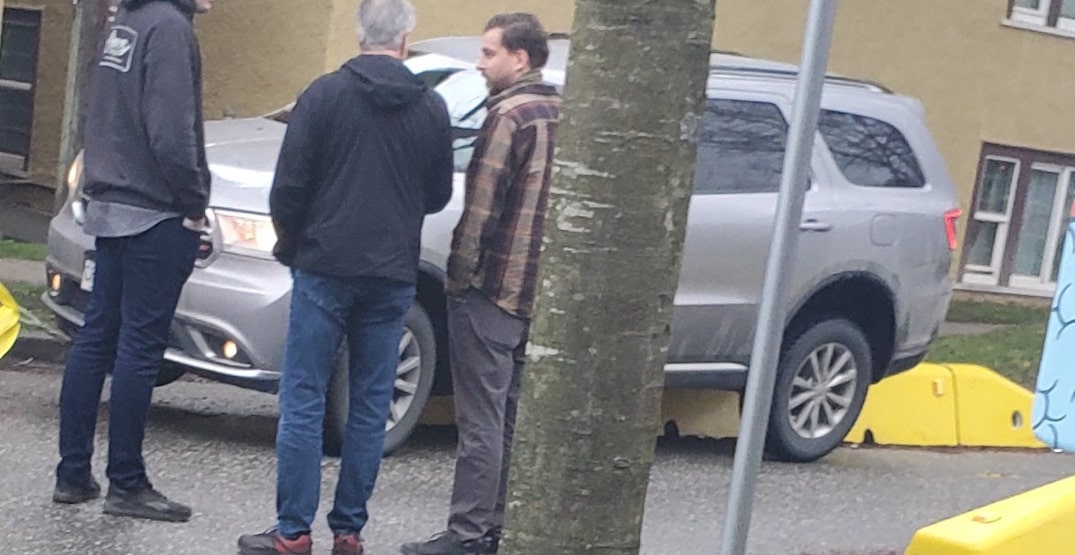 Медленные улицы в Ванкувере и бетонные ограничители для сужения полосы