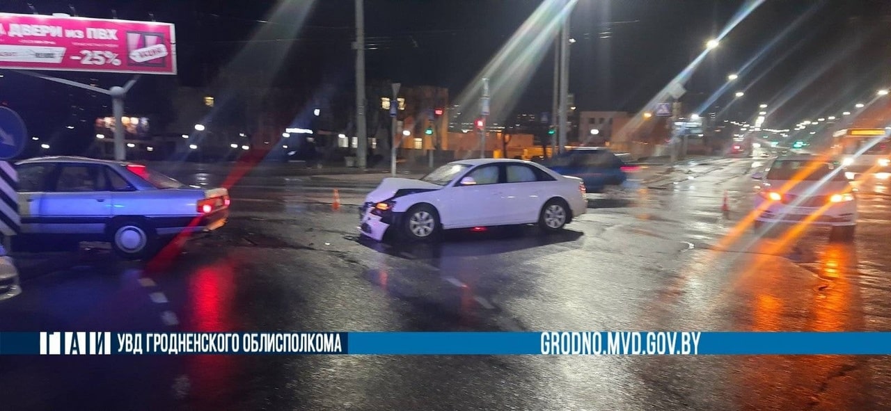 kosm krasnyj 20 03 01 min