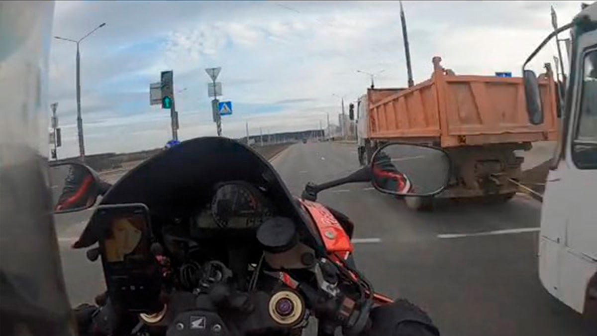 Мотоциклист разогнался 179 км/ч по Гродно и пожаловался, что его не видят автомобилисты