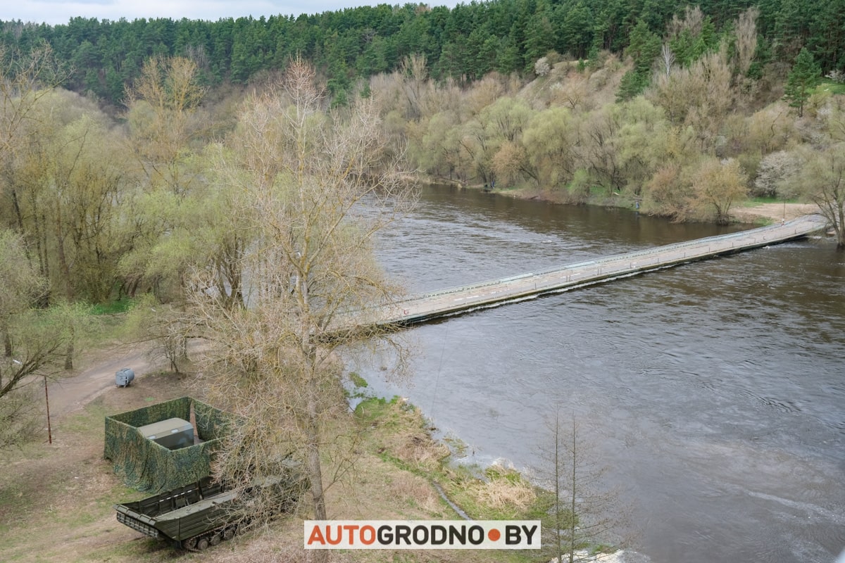 По Новому мосту в Гродно поехали первые автомобили. Репортаж при свете дня