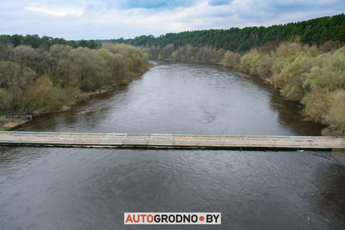 По Новому мосту в Гродно поехали первые автомобили. Репортаж при свете дня
