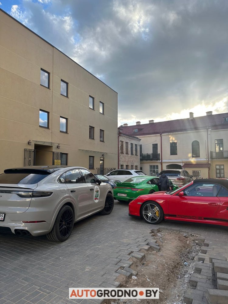 В Гродно прибыл Porsche Club Moscow