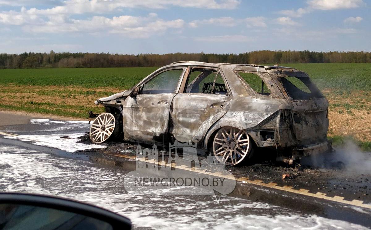 На трассе М6 сгорел автомобиль