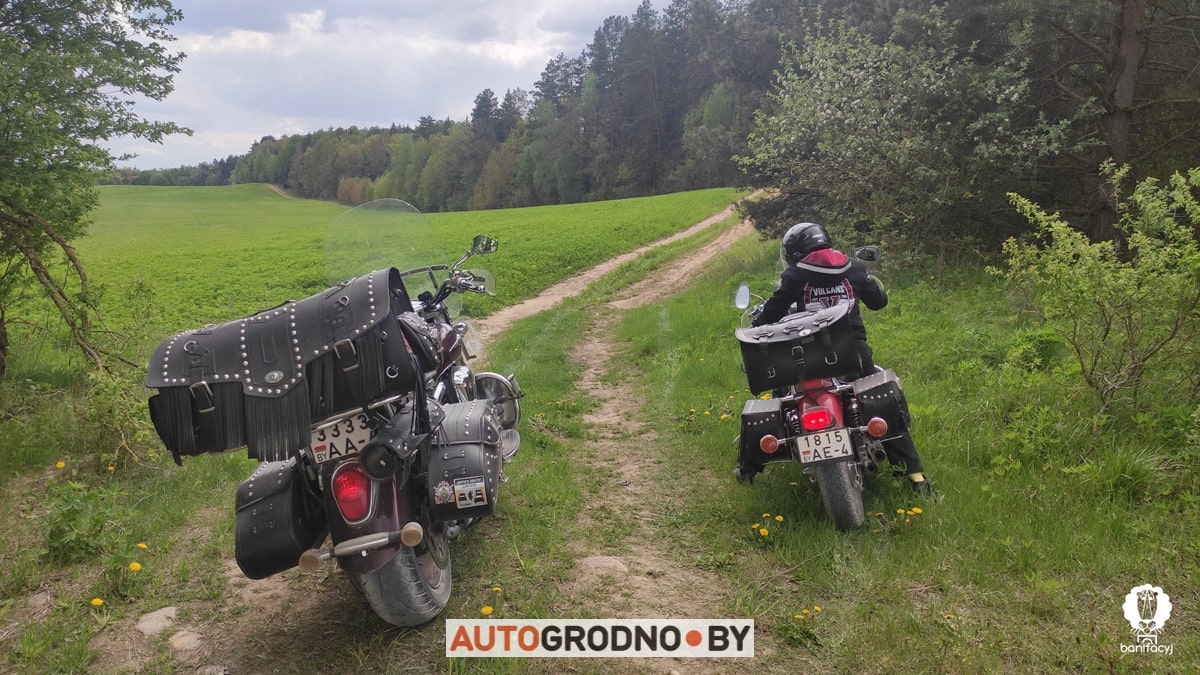 Усадьба Сегеней и разрушенная церковь