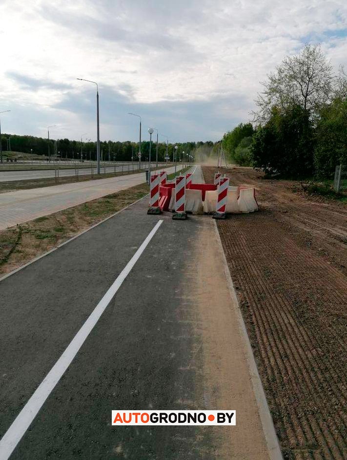 Не стал достопримечательностью: в Гродно с велодорожки пропал колодец