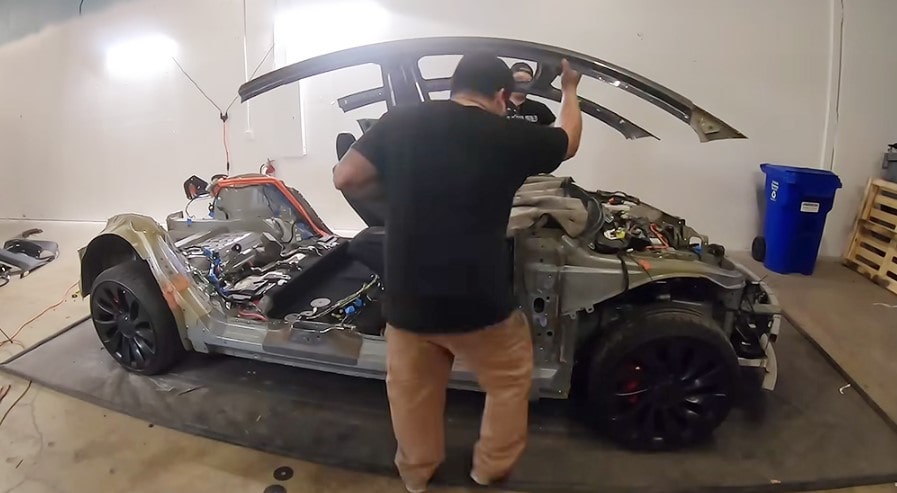 Разобрал Tesla Model 3
