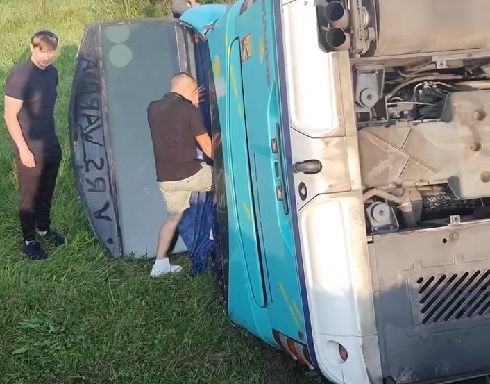 avtobus passazhir kalink 04 min