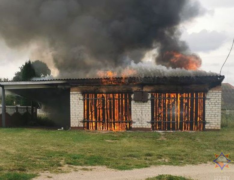 niva berestovitsa pozhar 01 min