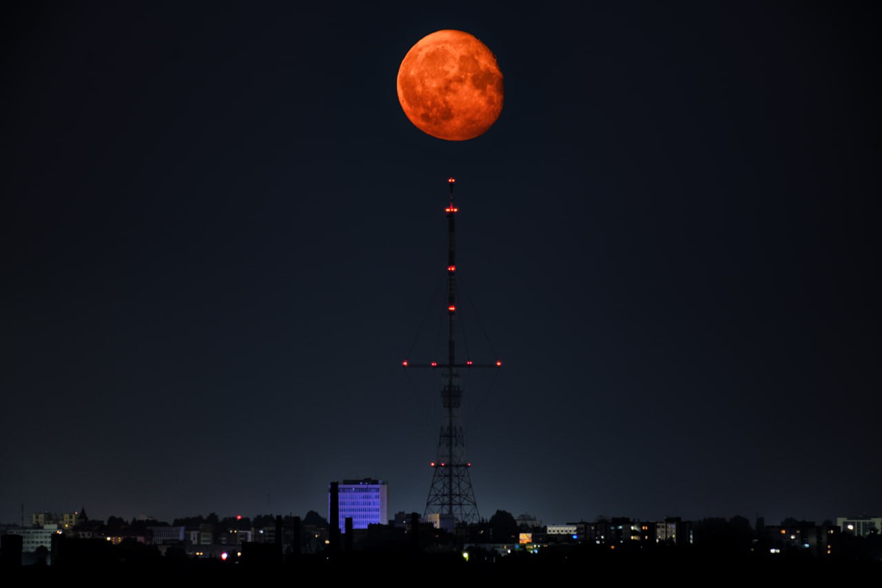 Фотография года Гродно - суперлуние