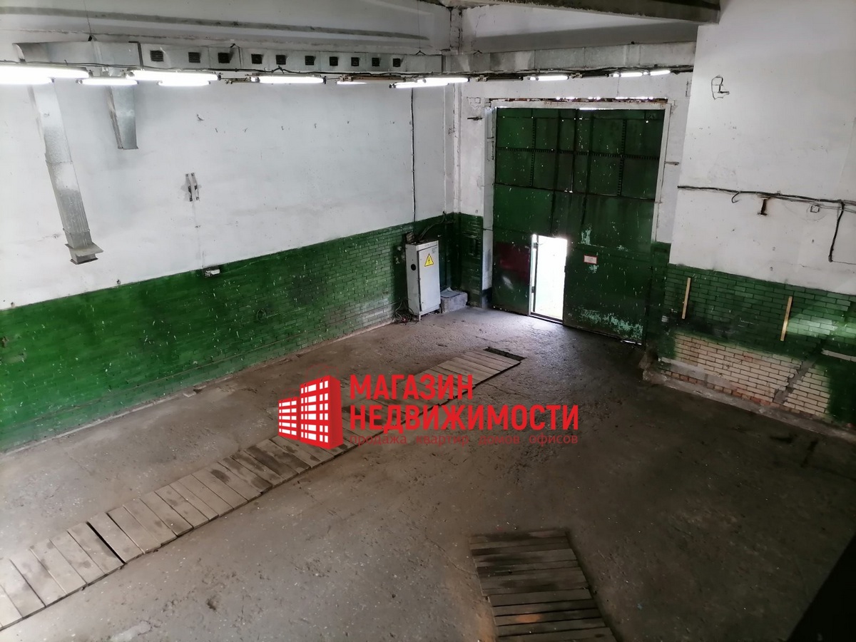 В Гродно сдают в аренду огромный ангар, где можно сделать СТО. За сколько?1