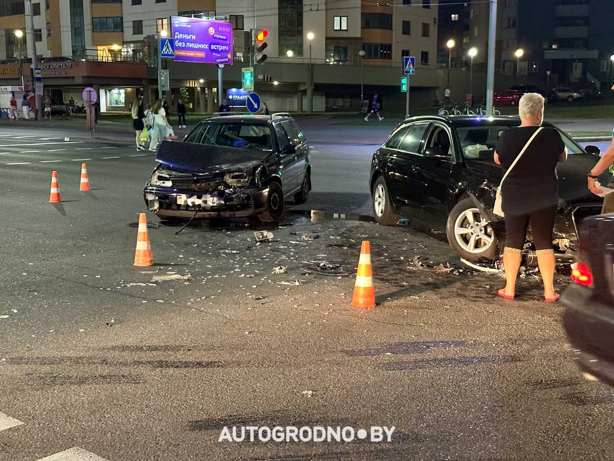 Вечерняя авария у Туриста в Гродно попала на видео