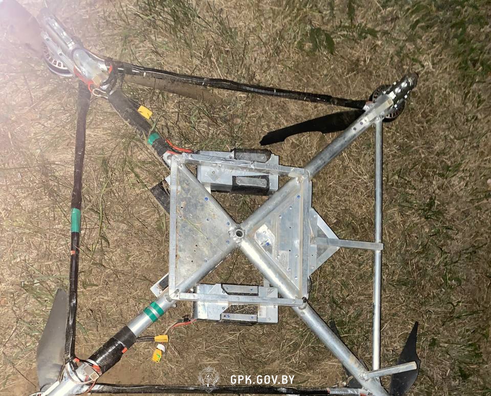 Пограничники сбили дрон и задержали пилотов контрабандистов Беларусь Литва Вильнюс Ошмяны