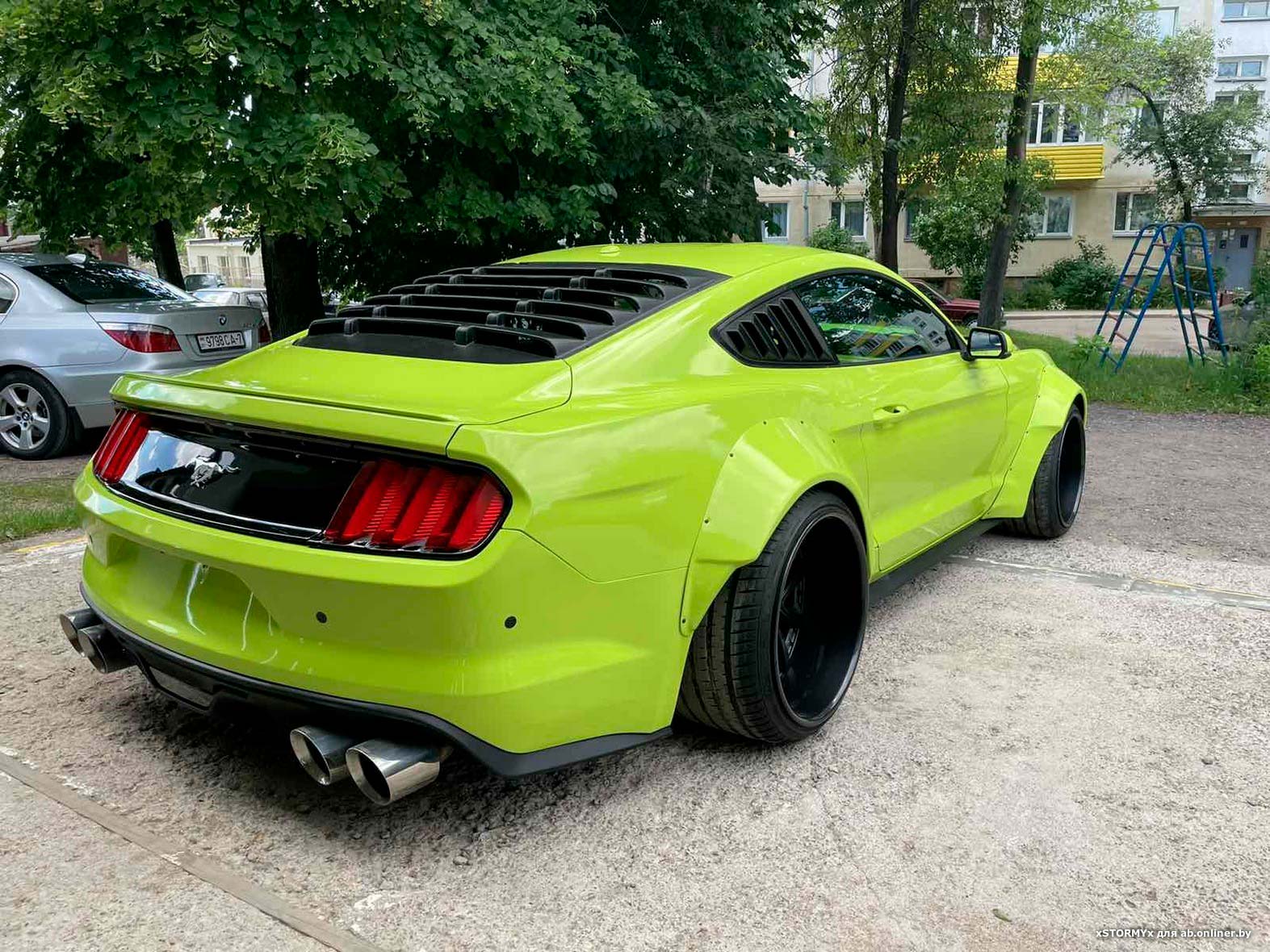 Крутой белорусский Ford Mustang найден заброшенным во дворах Минска