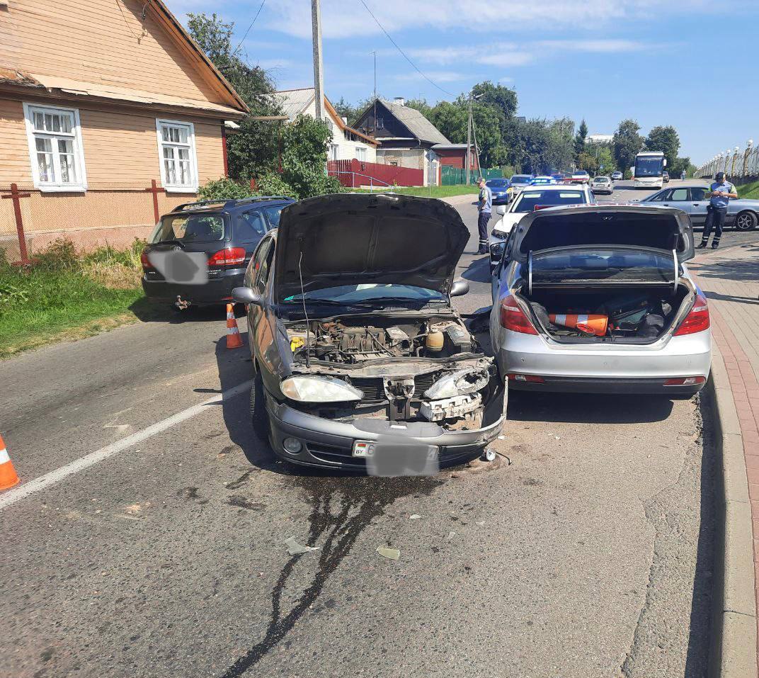 Водитель протаранил автомобиль ГАИ: случай в Гродно