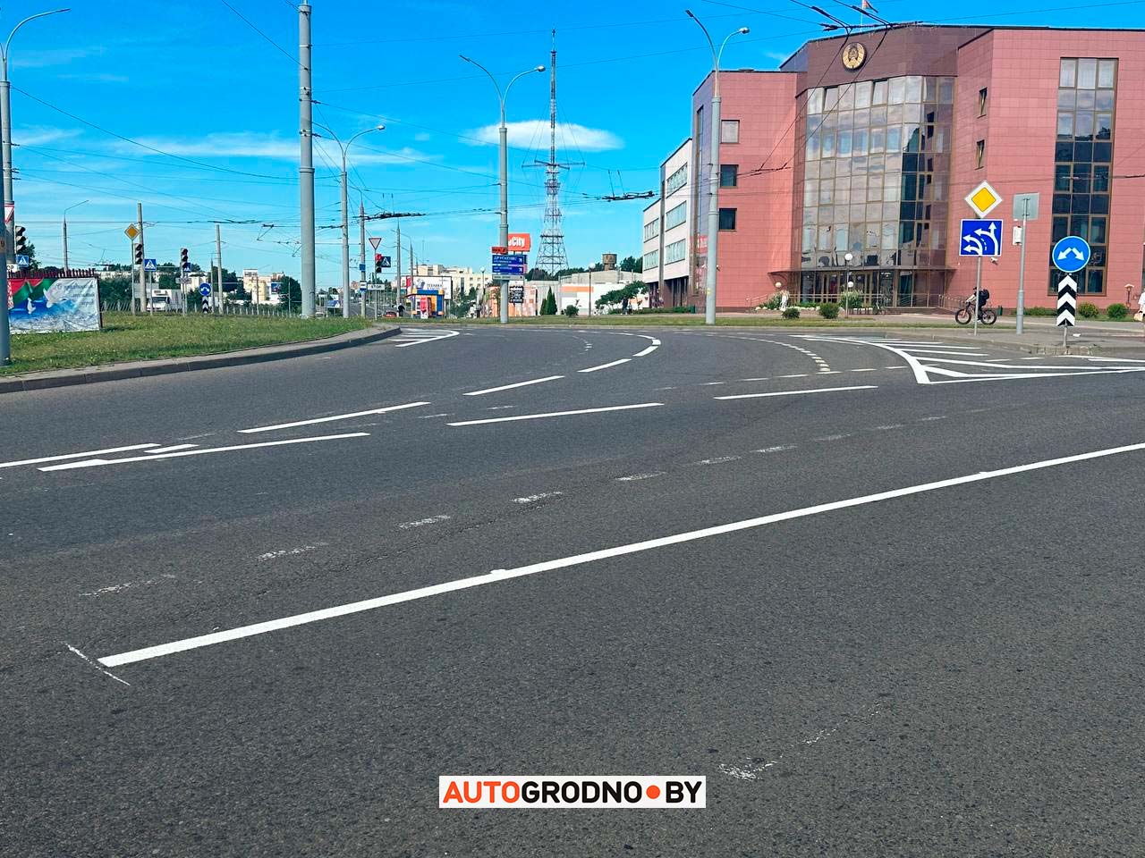 Пока вы спали: за ночь на кольце Дзержинского в Гродно изменили разметку. Как теперь ехать?