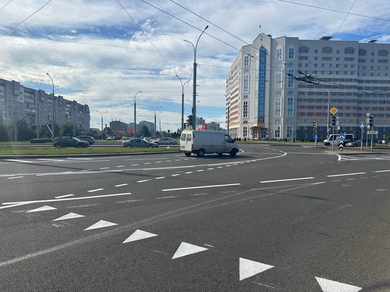 Пока вы спали: за ночь на кольце Дзержинского в Гродно изменили разметку. Как теперь ехать?