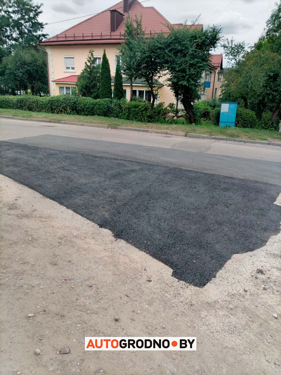 В Беларуси появился эффективный способ решения проблем ям во дворах. Опыт