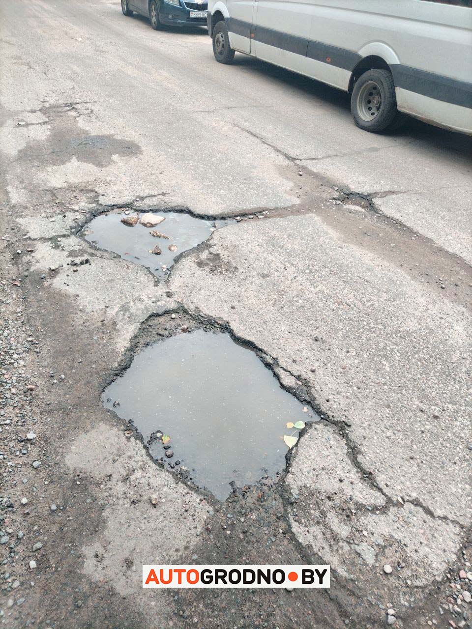 В Беларуси появился эффективный способ решения проблем ям во дворах. Опыт