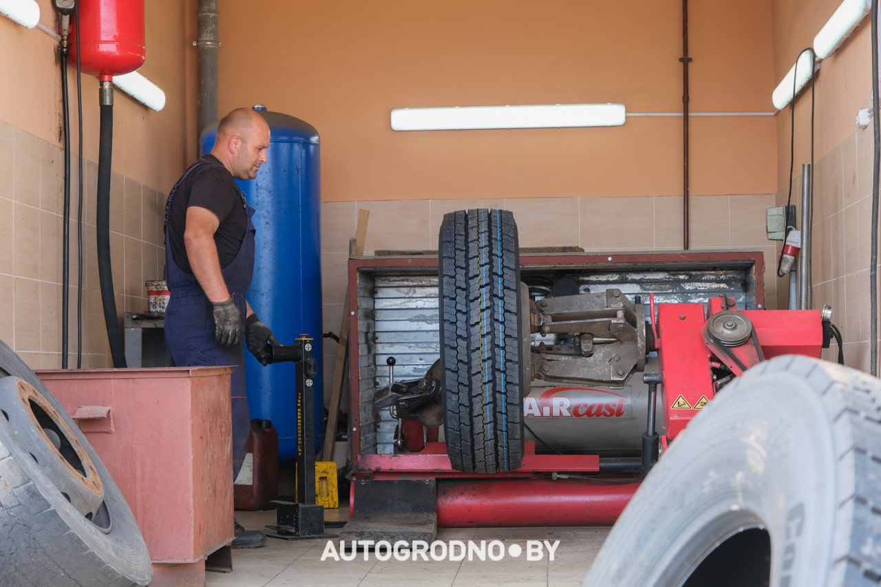 Автосервис УКС Гродно на улице Гаражной