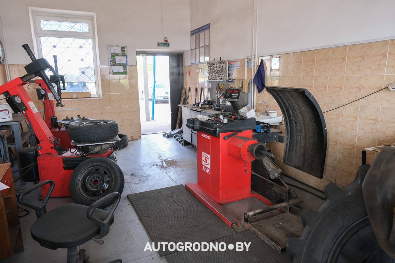 Автосервис УКС Гродно на улице Гаражной