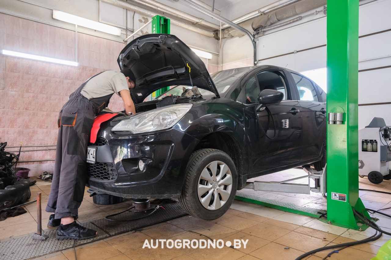 Автосервис УКС Гродно на улице Гаражной