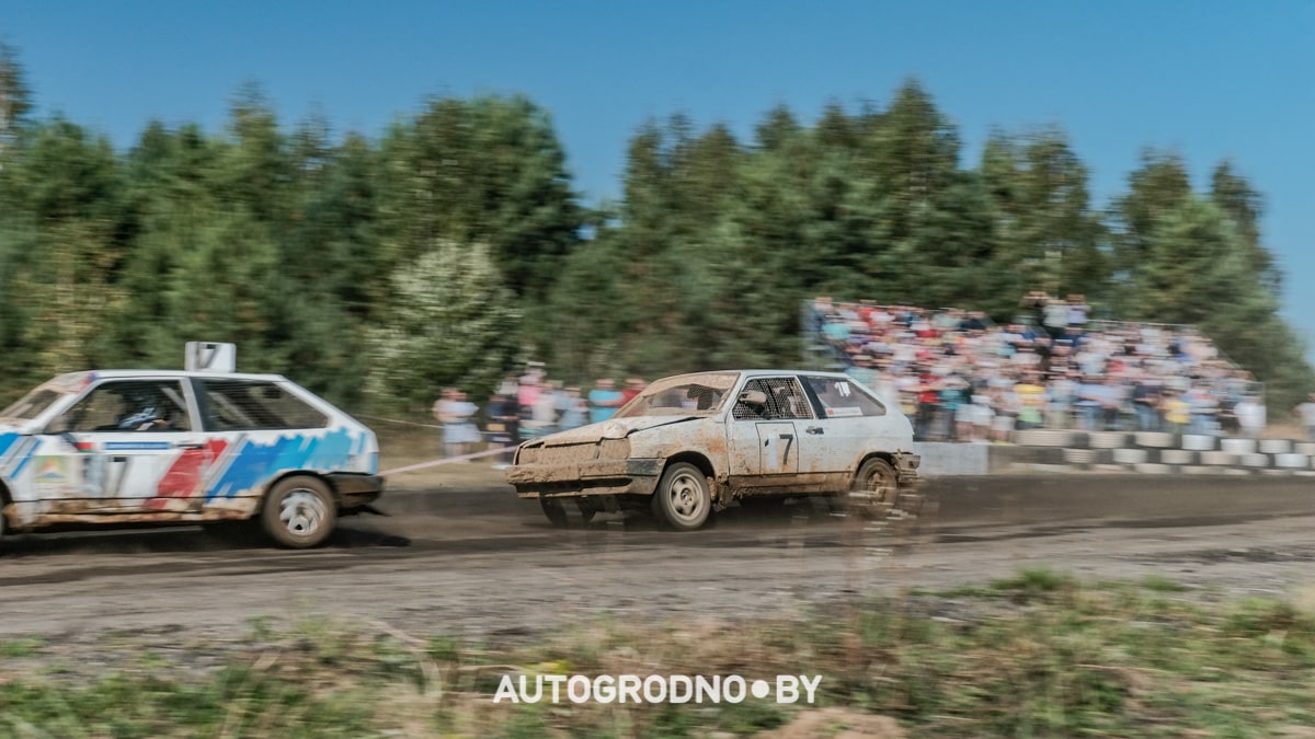 Гродненский гонщик произвел фурор на автокроссе 2023 под Гродно. Чемпионат Беларуси