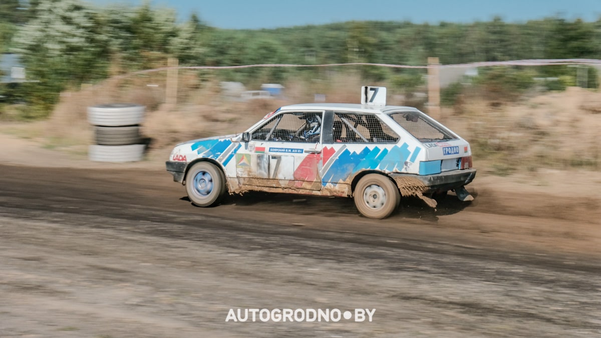Гродненский гонщик произвел фурор на автокроссе 2023 под Гродно. Чемпионат Беларуси