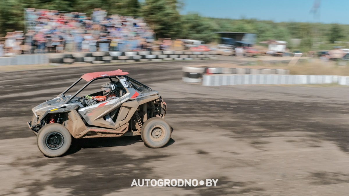 Гродненский гонщик произвел фурор на автокроссе 2023 под Гродно. Чемпионат Беларуси