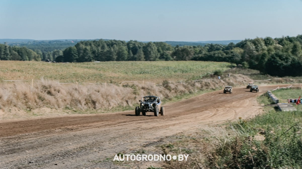 Гродненский гонщик произвел фурор на автокроссе 2023 под Гродно. Чемпионат Беларуси