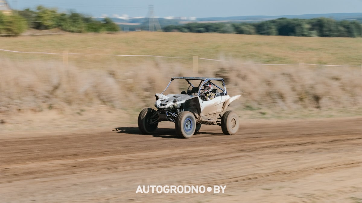 Гродненский гонщик произвел фурор на автокроссе 2023 под Гродно. Чемпионат Беларуси