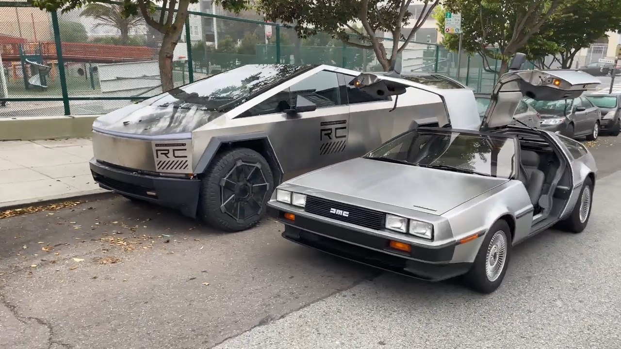 DeLorean Tesla Cybertruck