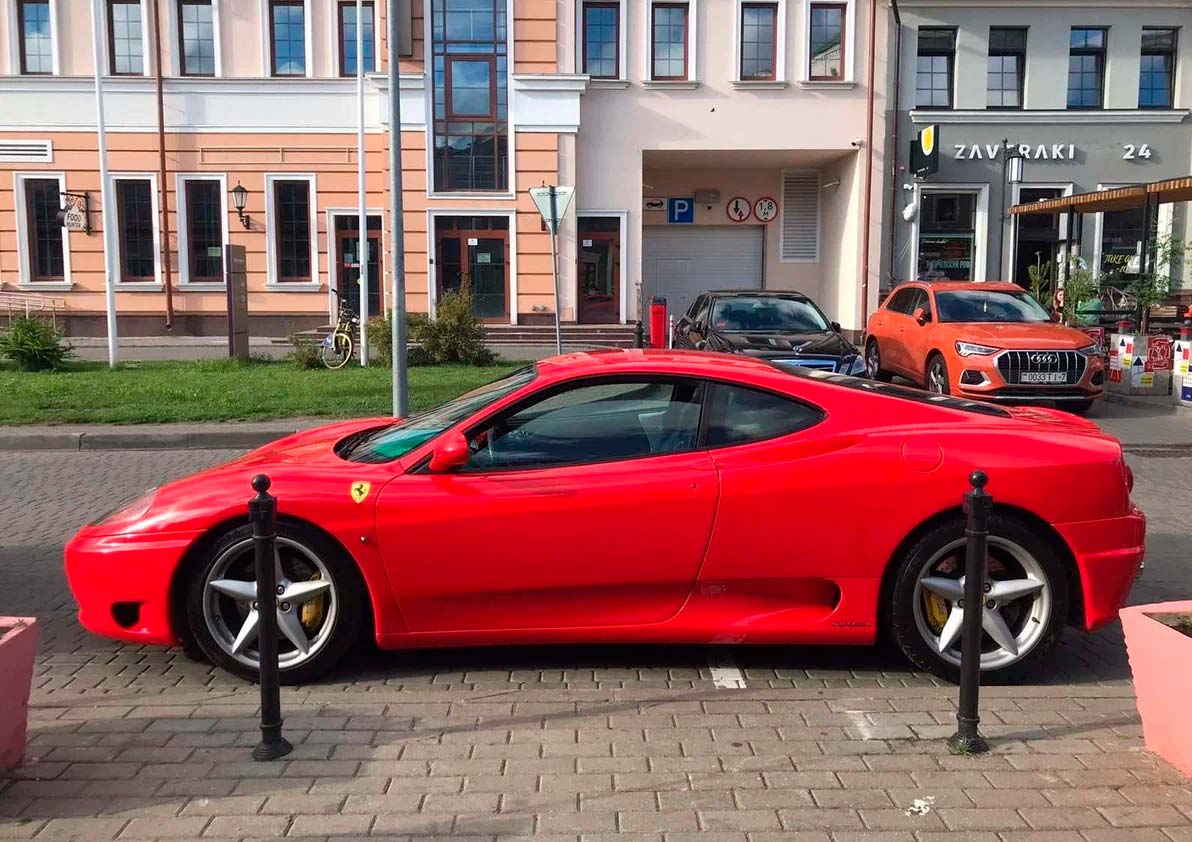 Белорус продает свою любимую Ferrari