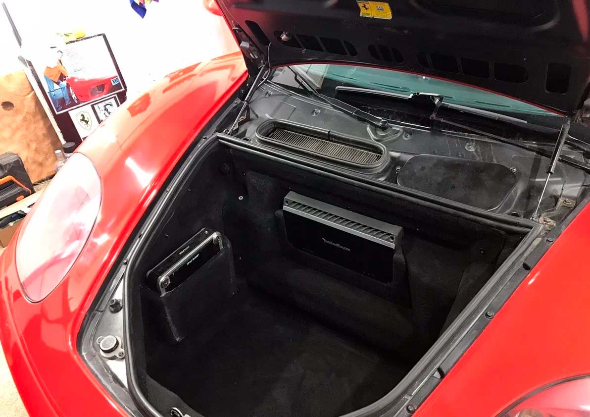 Белорус продает свою любимую Ferrari