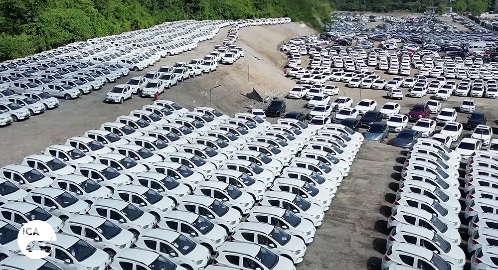 Брошенные электромобили в Китае