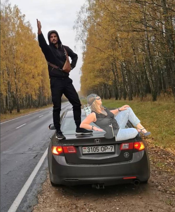 В Беларуси новый мем. И им стала женщина-кошка