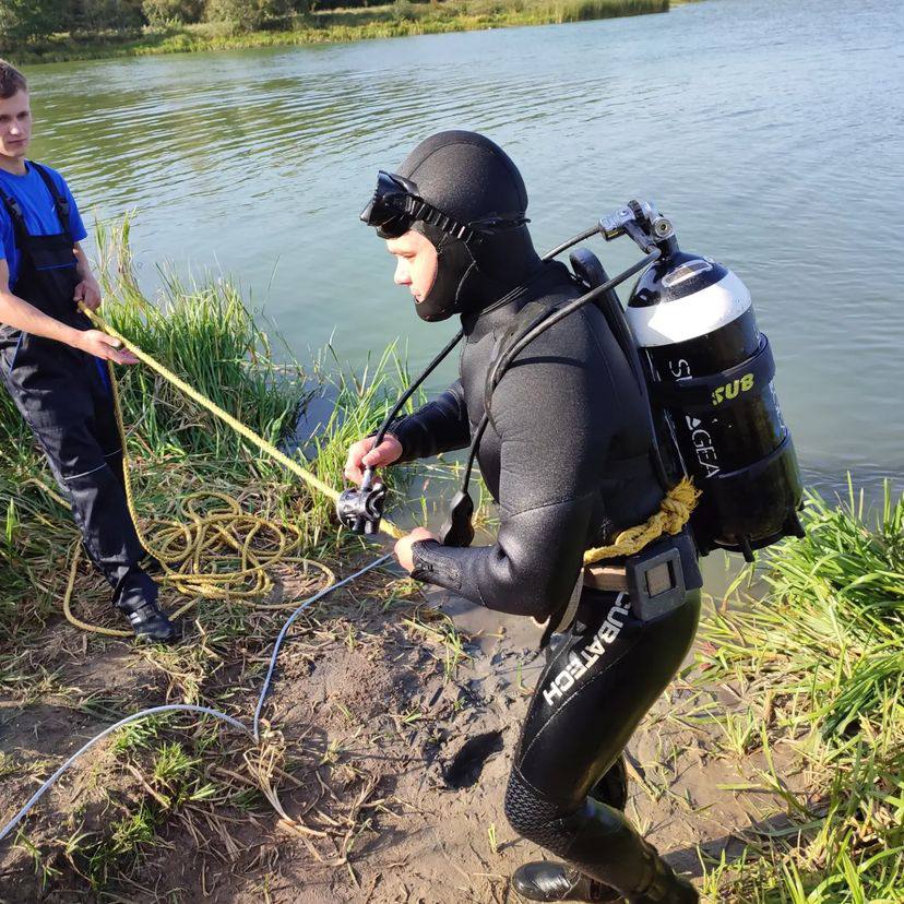 Сморгонь автомобиль под водой в озере