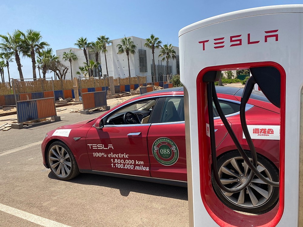 Рекордный пробег Tesla