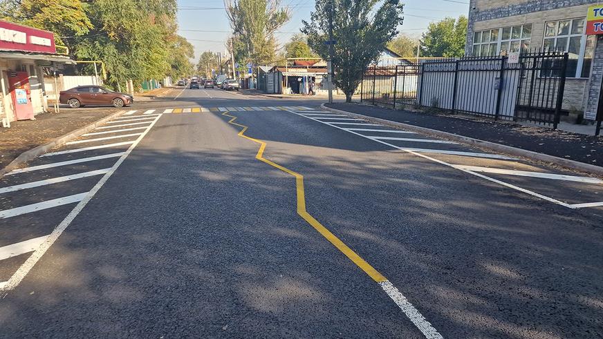 Необычная кривая разметка на дороге ПДД