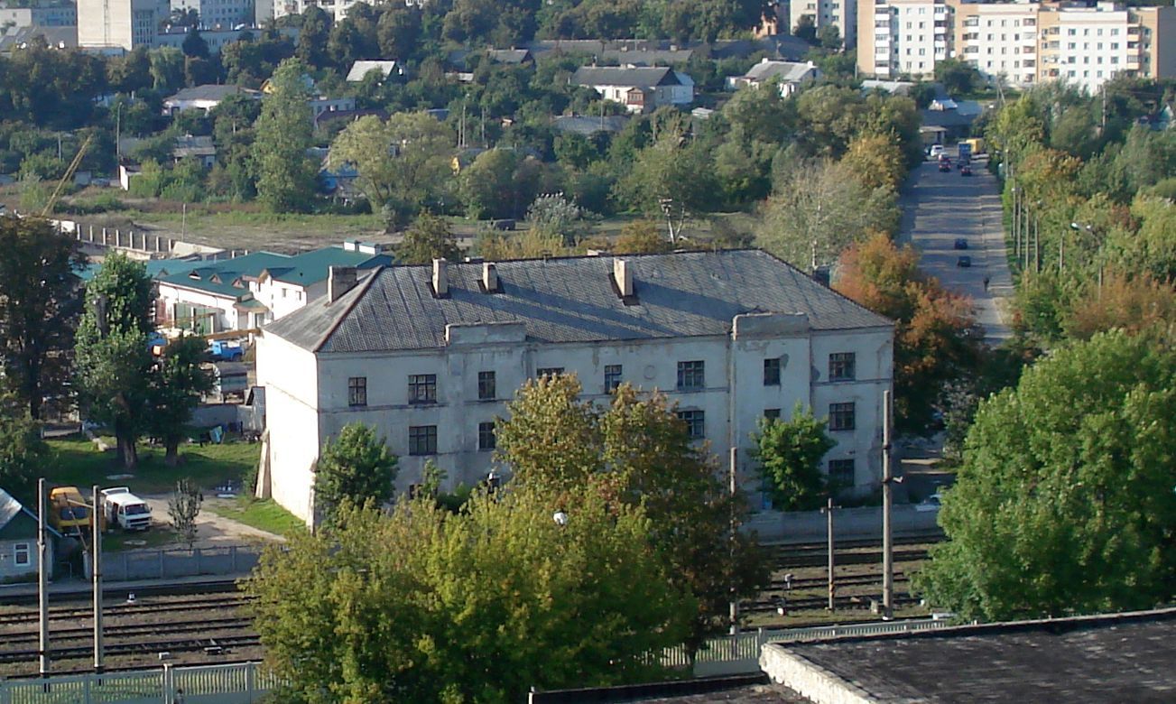 Старинное локомотивное паровозное депо в Гродно