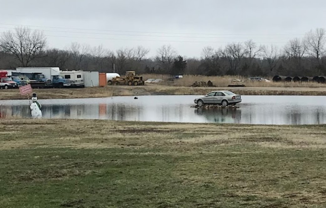 Volvo S80 застряла в необычном месте на 10 лет. Теперь все ищут Volvo Island на картах Google