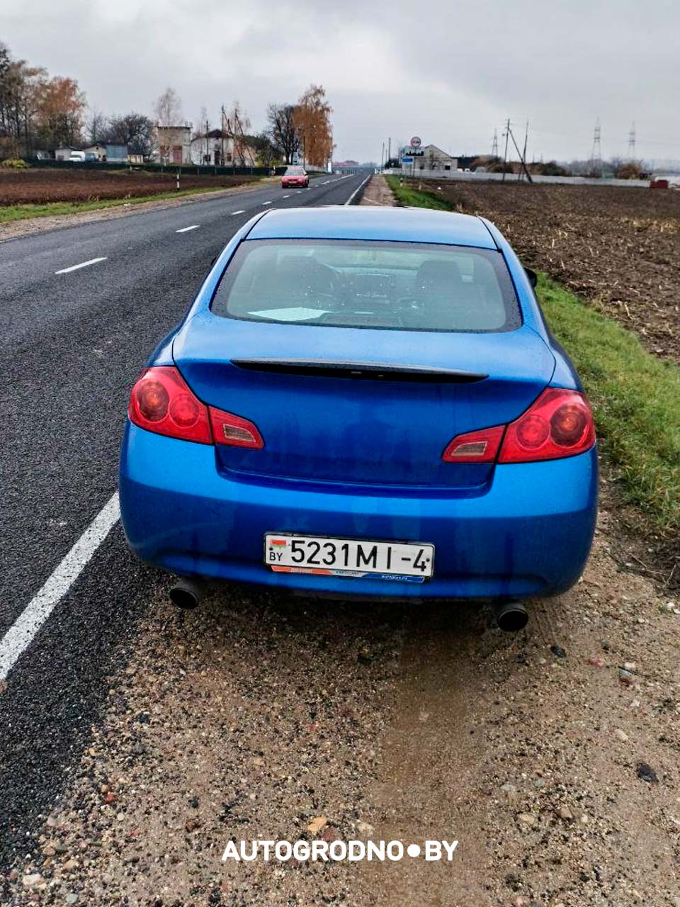 Опасайтесь дороги на Озеры – щебень бьет стекла. Пример