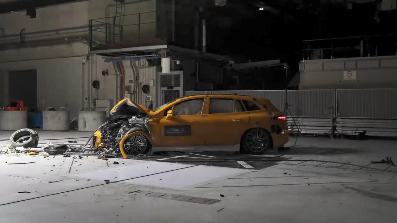 The worlds first public two car electric crash test by Mercedes Benz