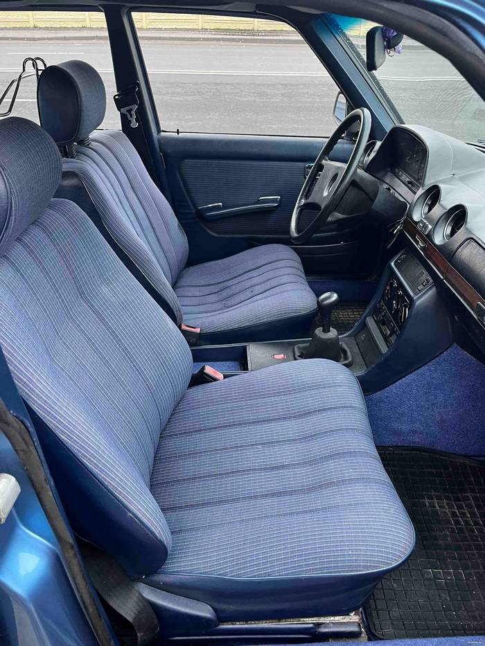 В Лиде восстановили Mercedes w123, а теперь продают. Вот во сколько мастер оценивает свой труд