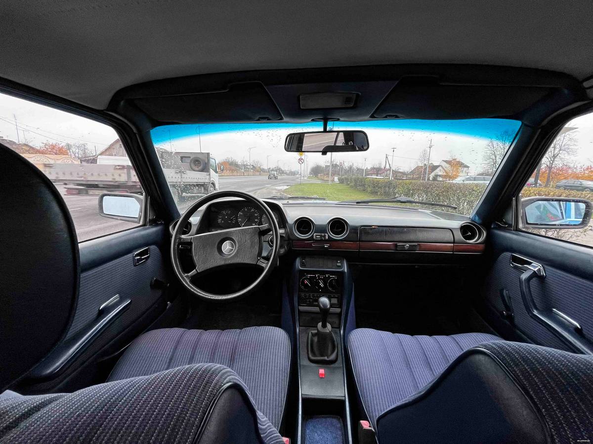 В Лиде восстановили Mercedes w123, а теперь продают. Вот во сколько мастер оценивает свой труд