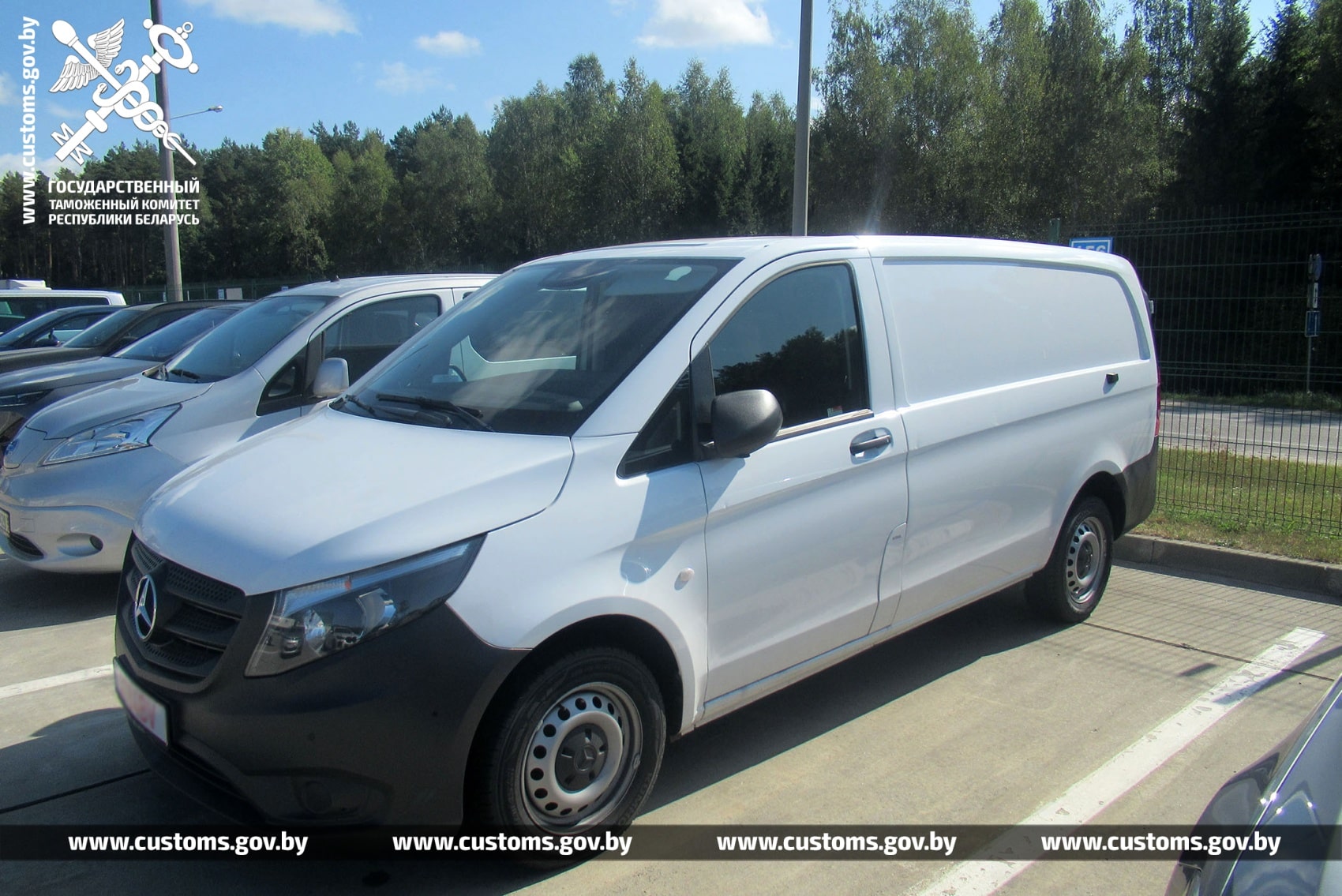 mercedes 2021 10 tys 01 min