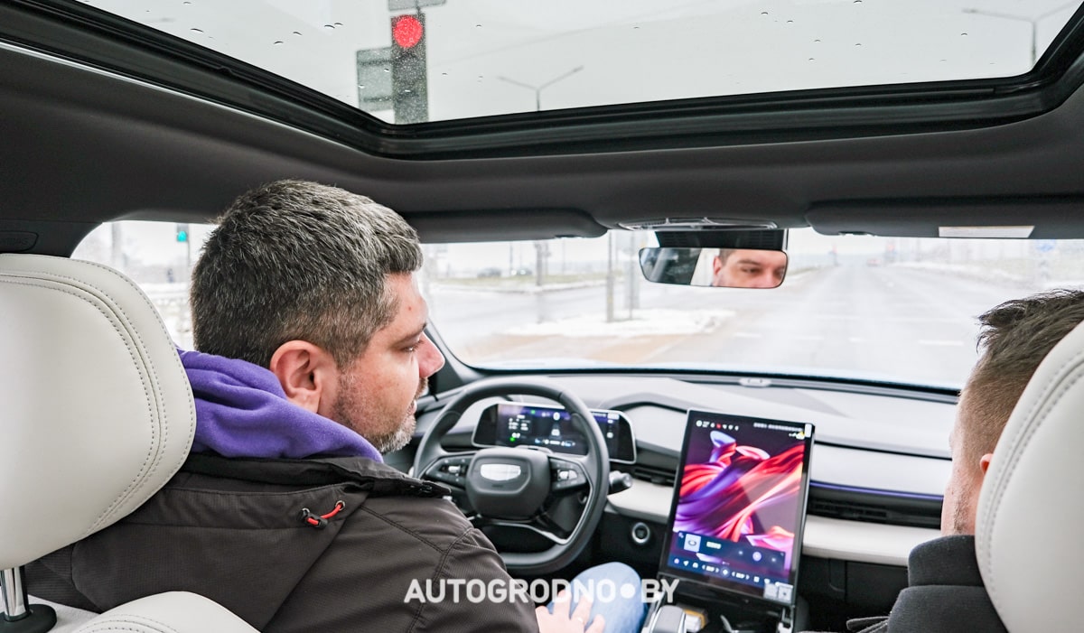 Обзор и тест драйв Geely Atlas Cool из Китая